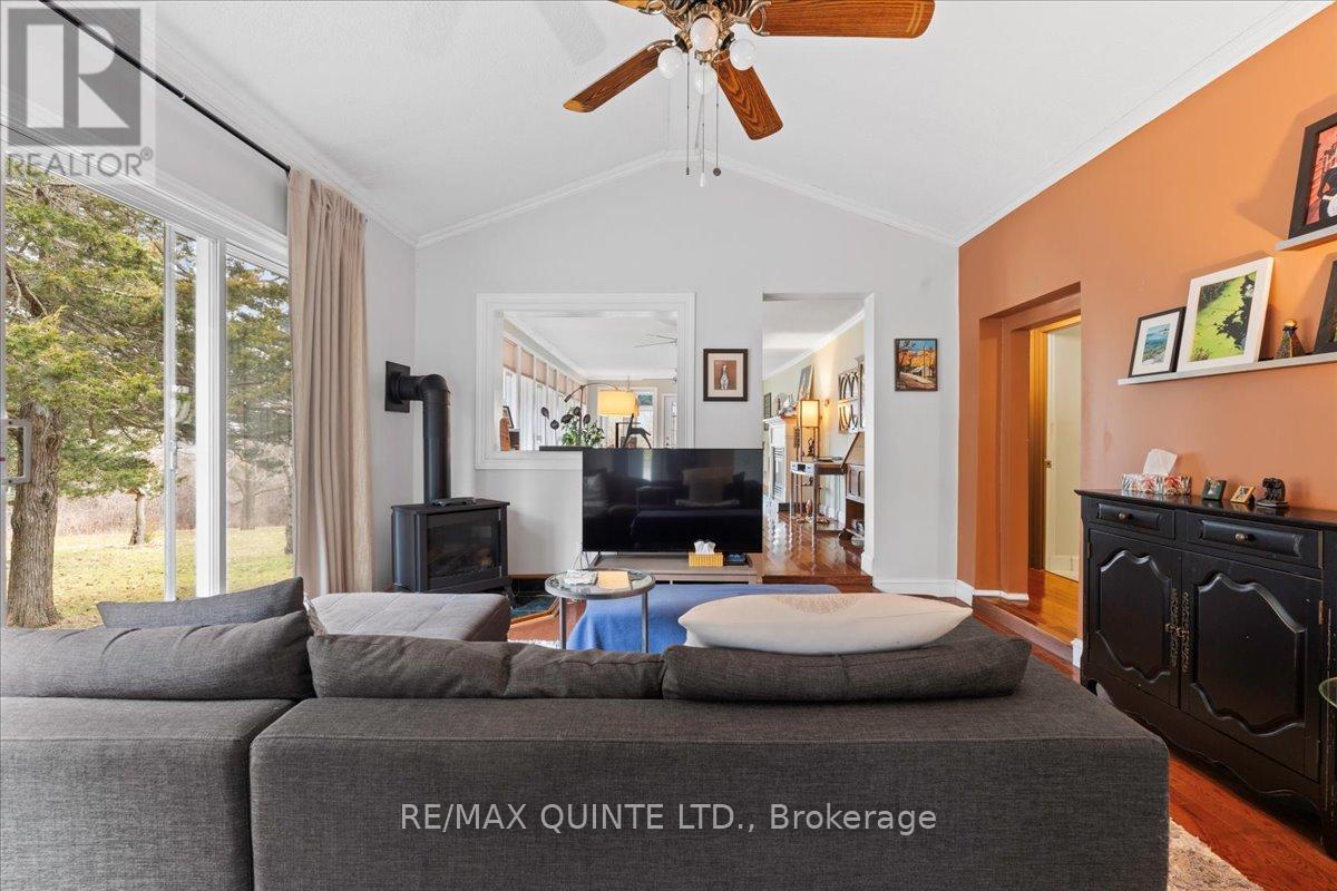12112d Loyalist Parkway, Prince Edward County, Ontario  K0K 2T0 - Photo 15 - X12045229