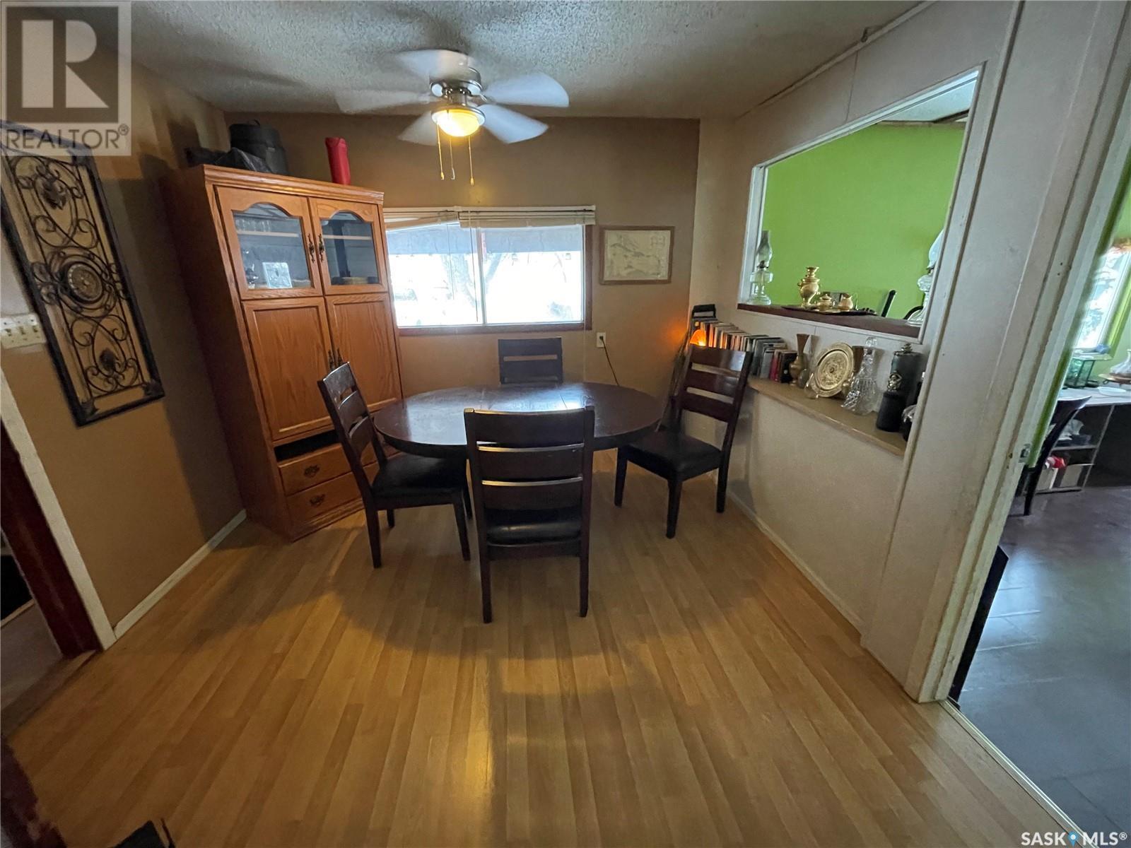 201 2nd Avenue Sw, Dorintosh, Saskatchewan  S0M 0T0 - Photo 4 - SK995482