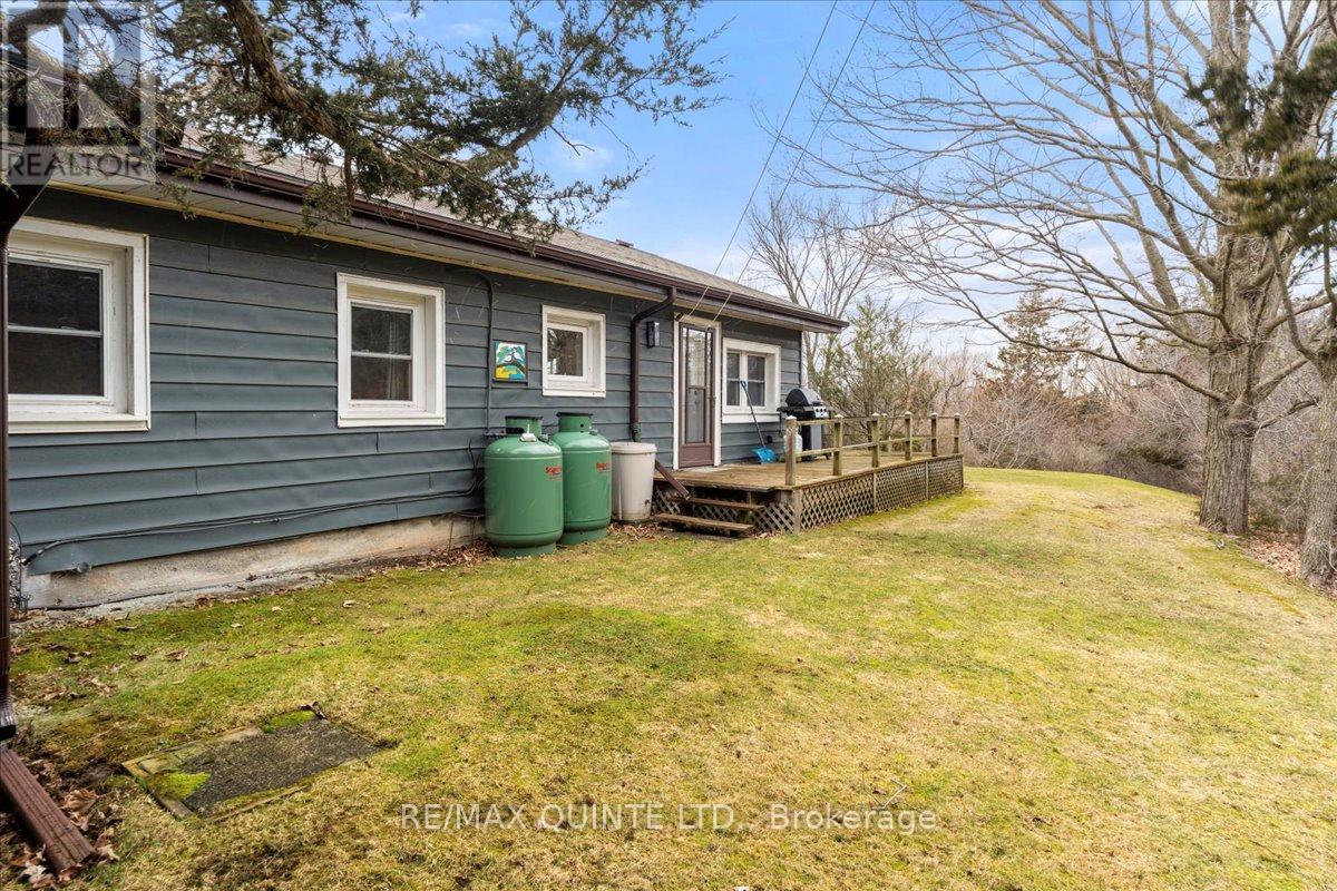 12112d Loyalist Parkway, Prince Edward County, Ontario  K0K 2T0 - Photo 11 - X12045229