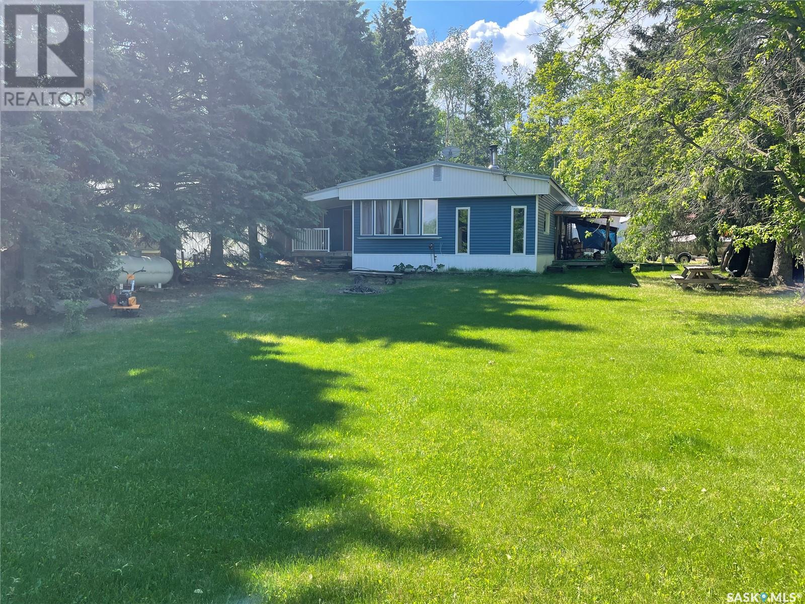 201 2nd AVENUE SW, Dorintosh, Saskatchewan