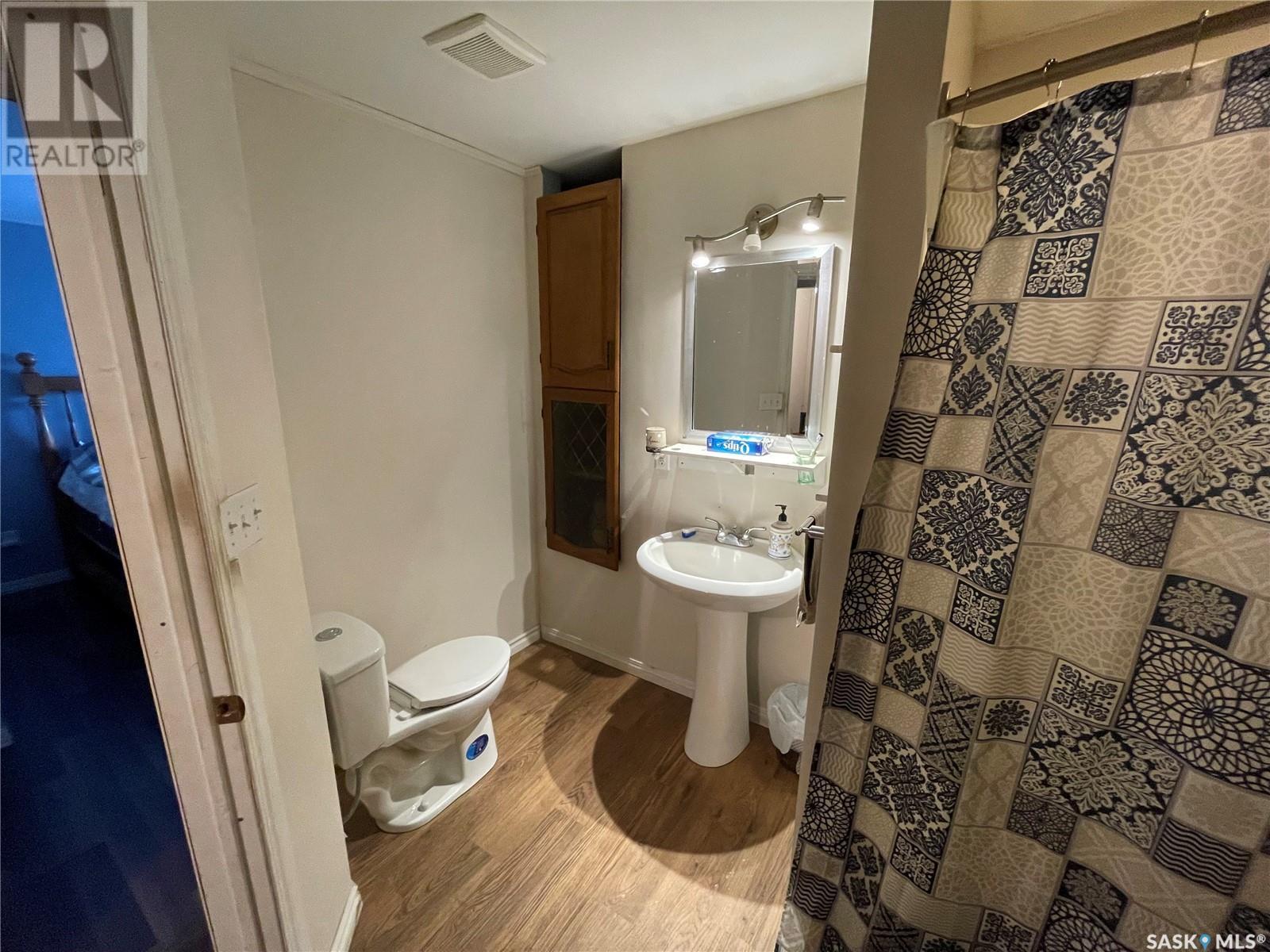 201 2nd Avenue Sw, Dorintosh, Saskatchewan  S0M 0T0 - Photo 12 - SK995482