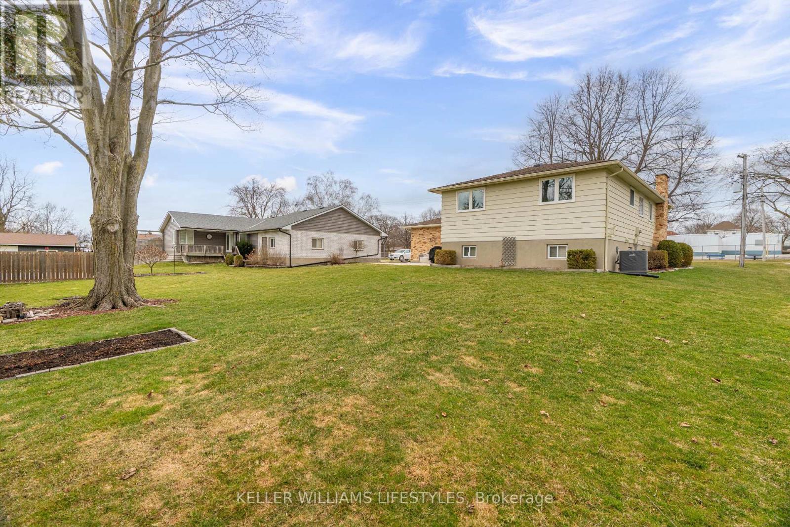 60 James Street N, Lambton Shores, Ontario  N0N 1J0 - Photo 37 - X12192567