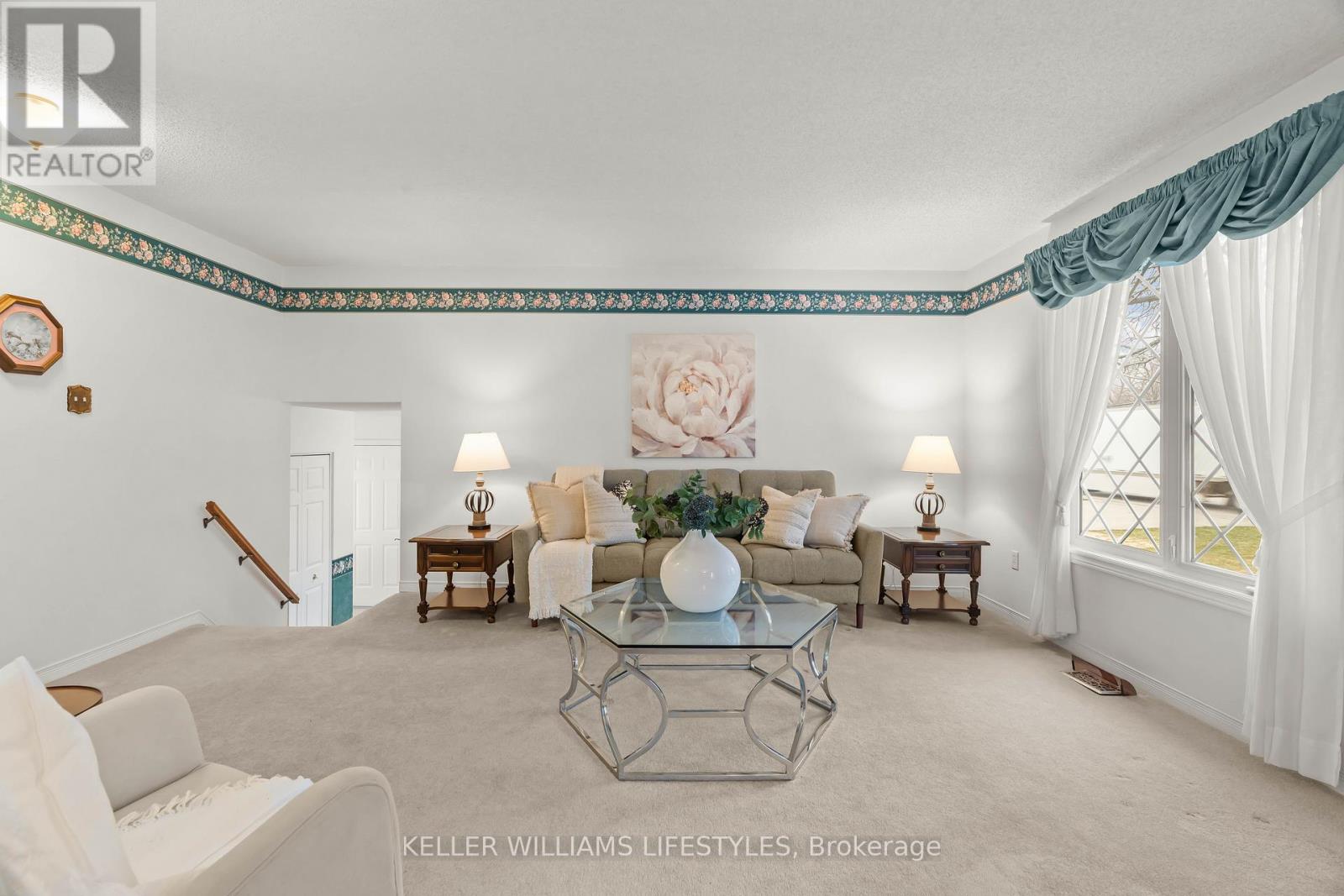 60 James Street N, Lambton Shores, Ontario  N0N 1J0 - Photo 9 - X12192567