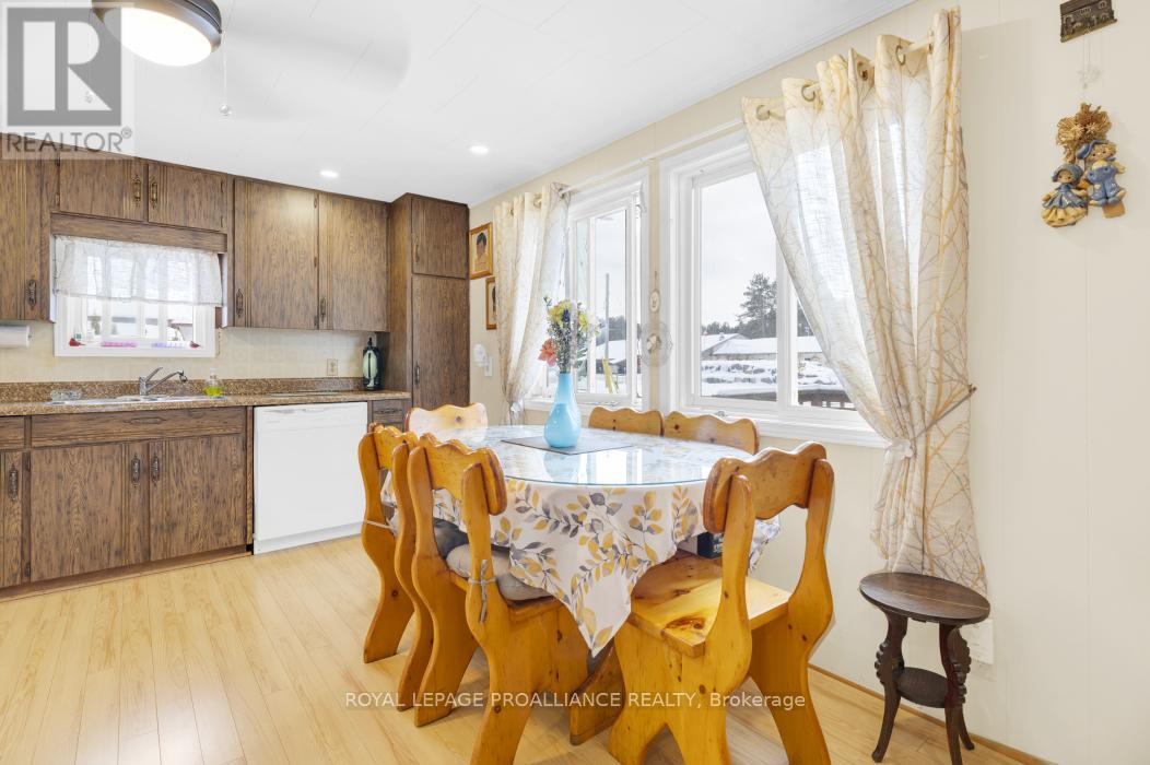35 John Street, Addington Highlands, Ontario  K0H 1P0 - Photo 5 - X12142627