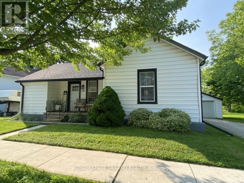 54 Broadway Street, Lambton Shores, Ontario  N0N 1J0 - Photo 1 - X12192618