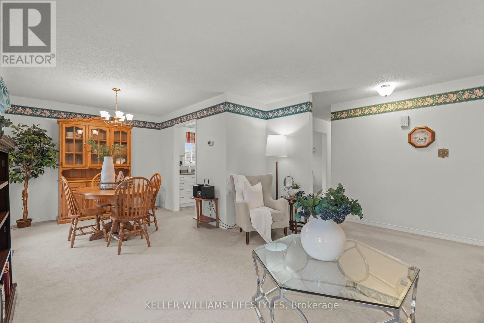 60 James Street N, Lambton Shores, Ontario  N0N 1J0 - Photo 7 - X12192567