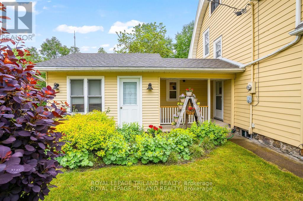 303022 Grey Road 15, Meaford, Ontario  N0H 1B0 - Photo 2 - X12192642