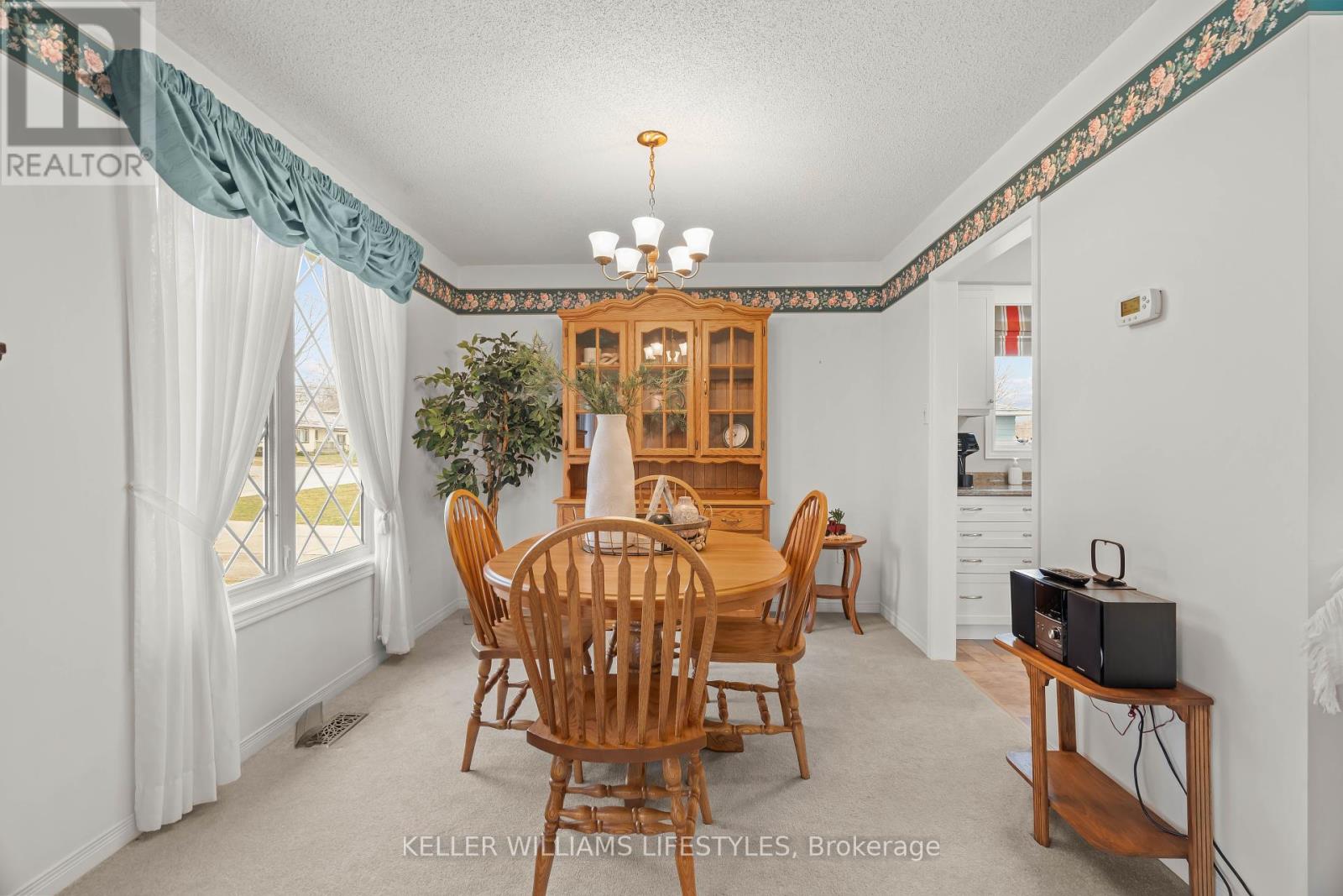 60 James Street N, Lambton Shores, Ontario  N0N 1J0 - Photo 8 - X12192567