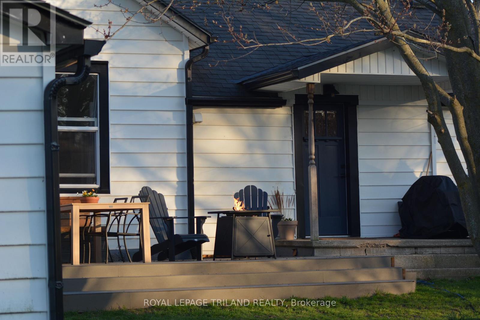 54 Broadway Street, Lambton Shores, Ontario  N0N 1J0 - Photo 8 - X12192618