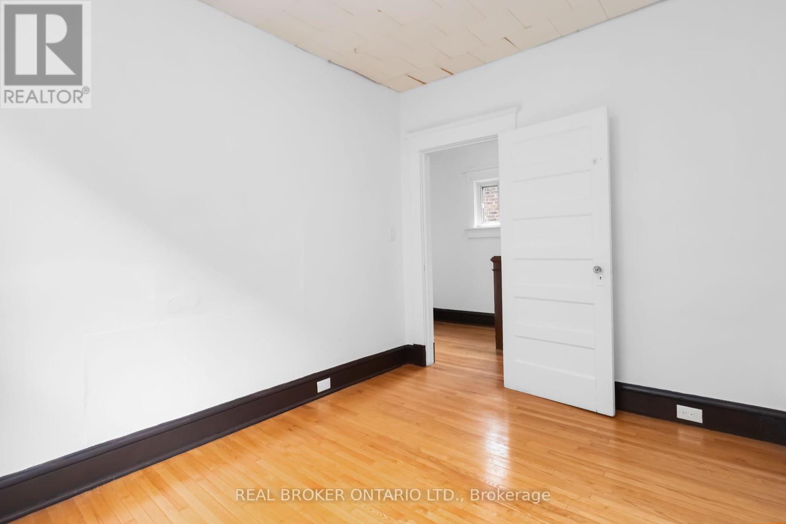 14 Devon Road, Toronto (East End-Danforth), Ontario  M4E 2J8 - Photo 28 - E12192533
