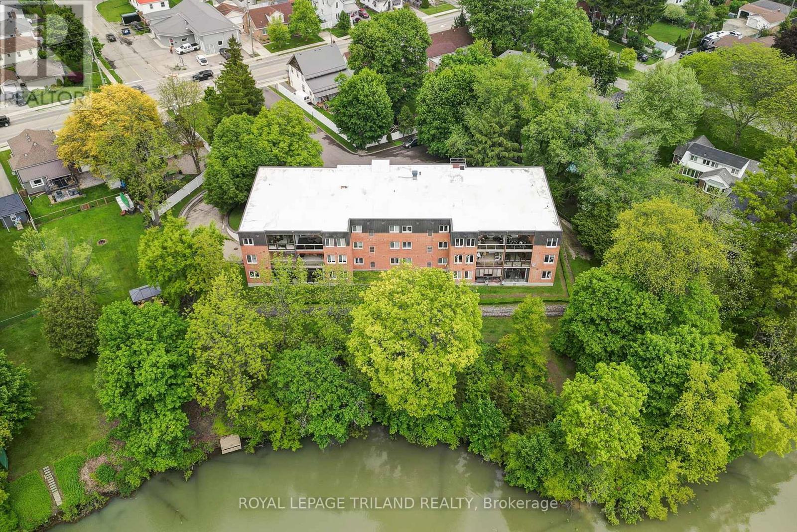 11 - 125 Elm Street, St. Thomas, Ontario  N5R 1H9 - Photo 6 - X12192713