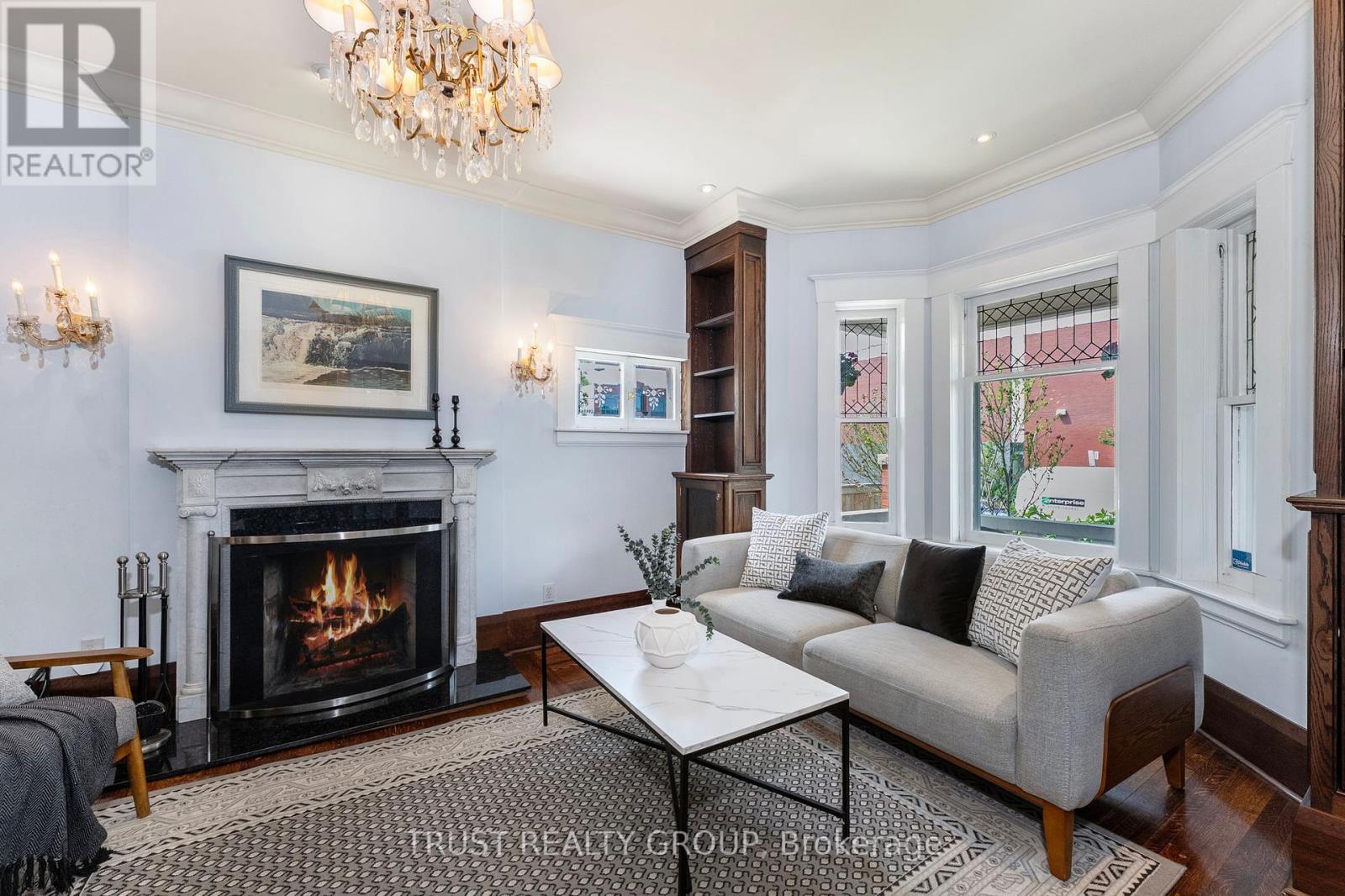 5 Ellerbeck Street, Toronto (Playter Estates-Danforth), Ontario  M4K 2T6 - Photo 6 - E12192583