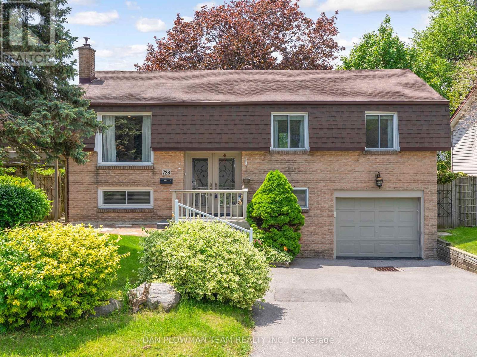 728 PICKERING BEACH ROAD, Ajax, Ontario