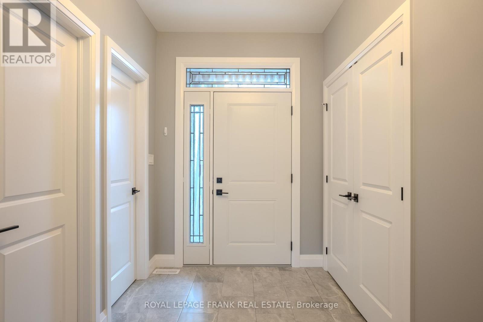 44 Birch Crescent, Kawartha Lakes, Ontario  K0M 1A0 - Photo 12 - X12192797