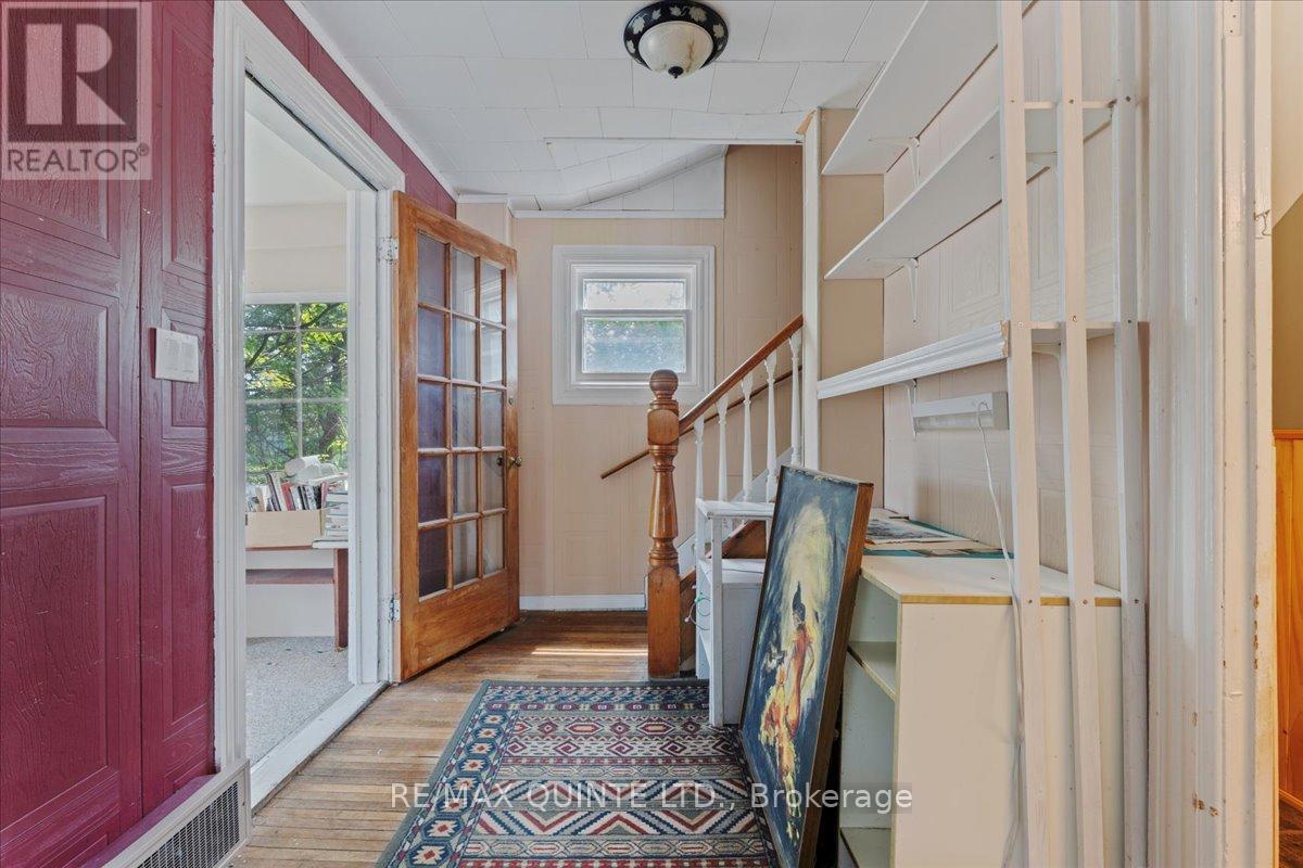 19 Broad Street, Prince Edward County, Ontario  K0K 2T0 - Photo 6 - X12192915