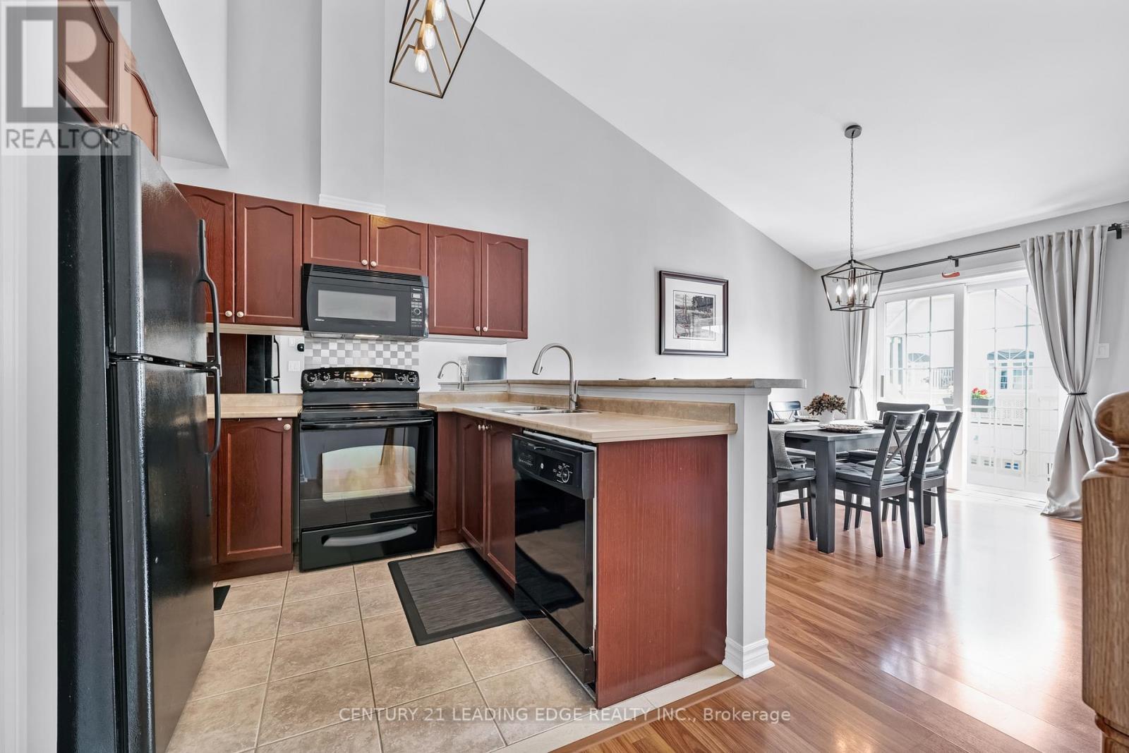 111 Civic Centre Dr Drive, Whitby, Ontario  L1R 0C8 - Photo 11 - E12192860