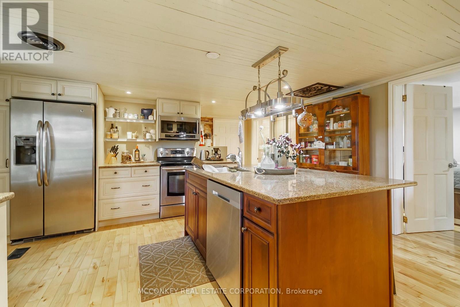 2385 Northey's Road, Selwyn, Ontario  K0L 2H0 - Photo 26 - X12192958