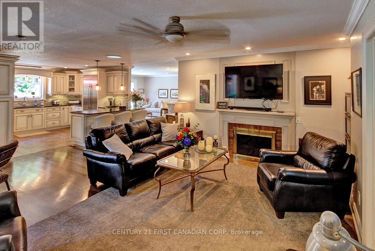 811 Clearview Crescent, London North, Ontario  N6H 4P6 - Photo 8 - X12192977