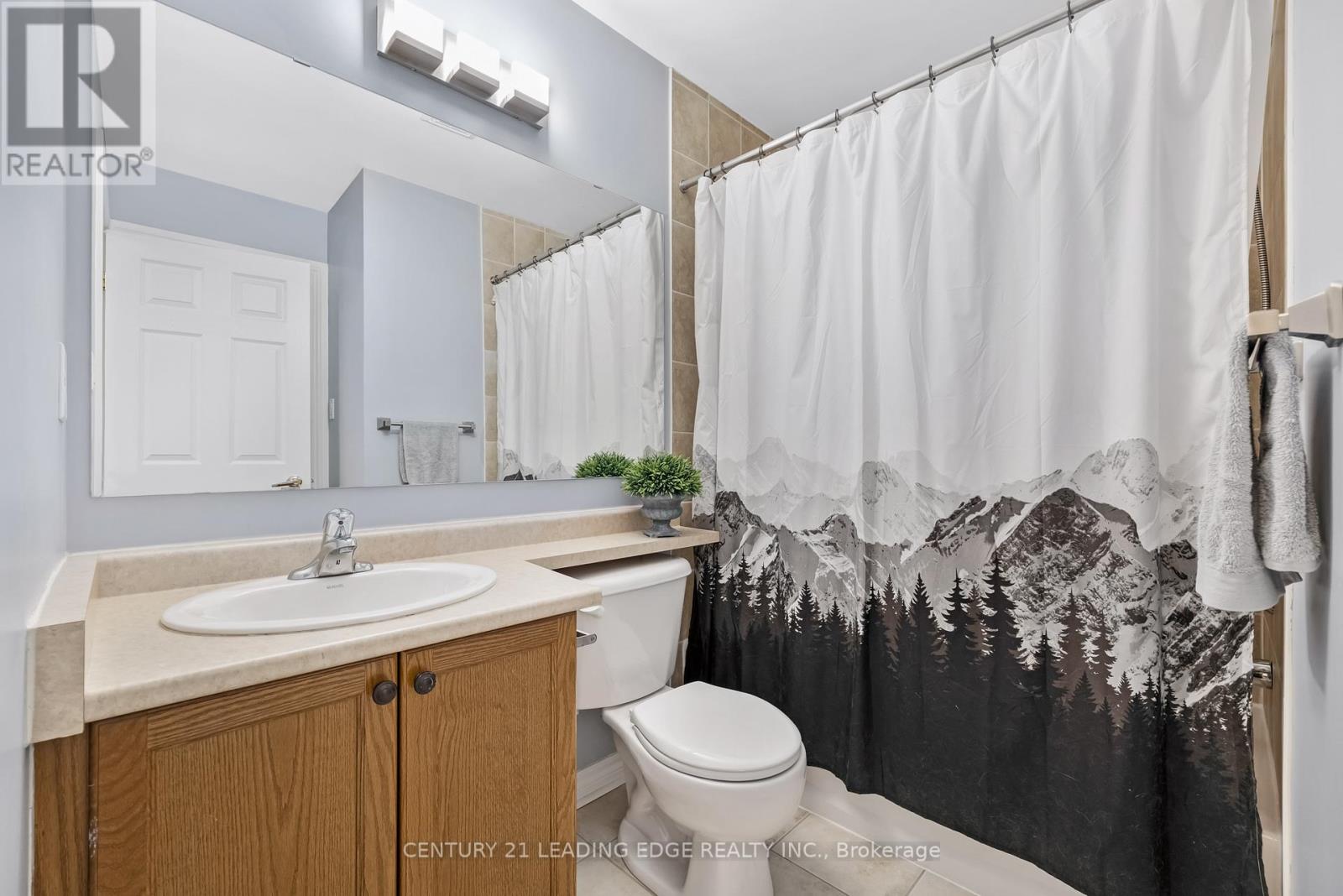 111 Civic Centre Dr Drive, Whitby, Ontario  L1R 0C8 - Photo 8 - E12192860