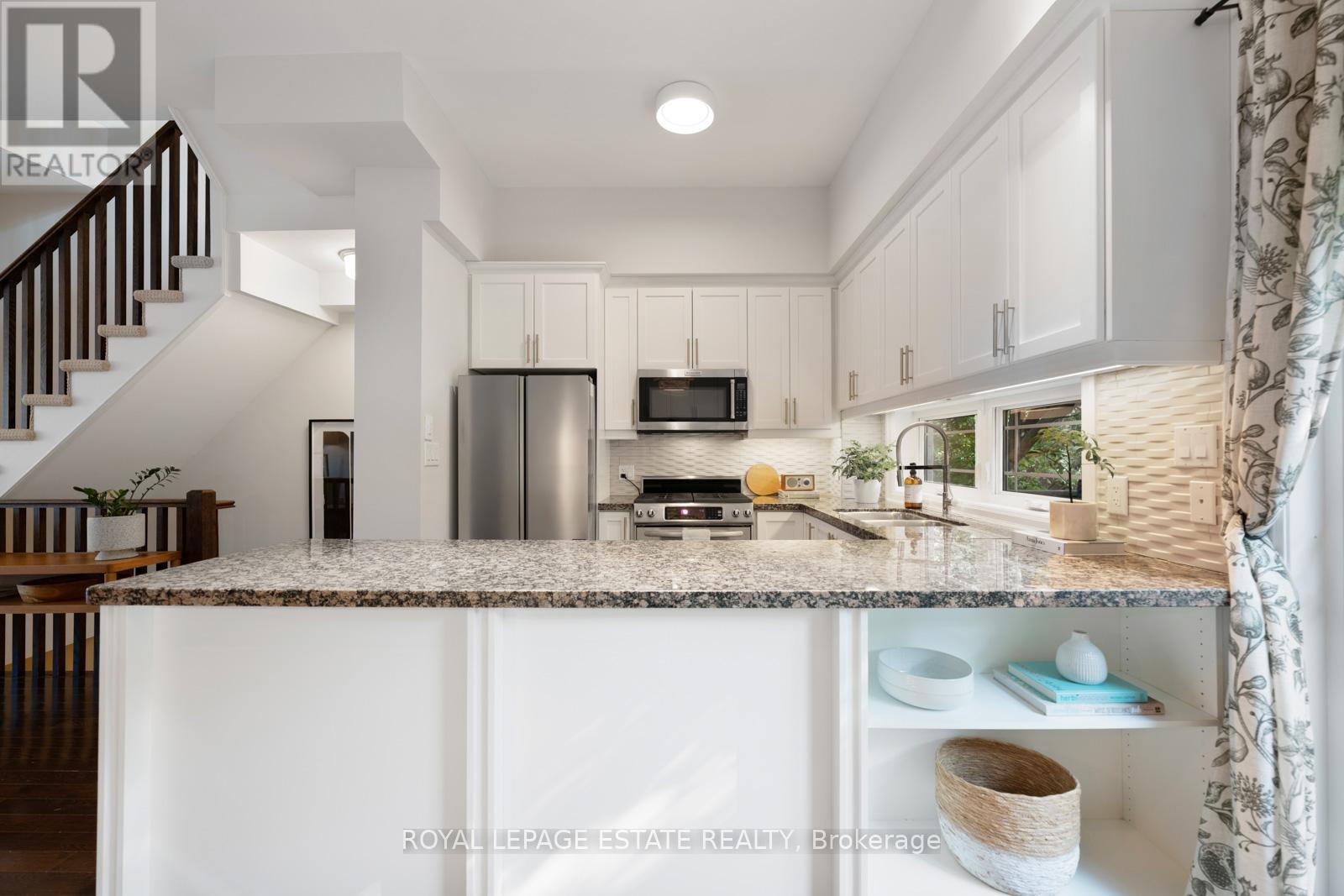 18a Kimberley Avenue, Toronto, Ontario  M4E 2Z2 - Photo 15 - E12192913