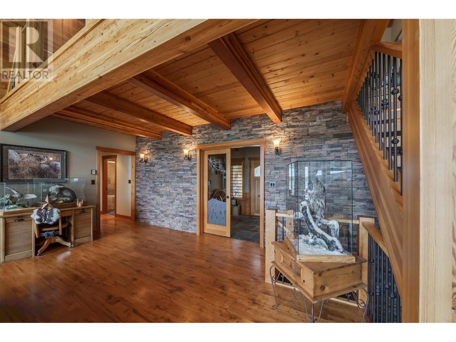 5834 Green Lake North Road, 70 Mile House, British Columbia  V0K 2K1 - Photo 23 - R3010724