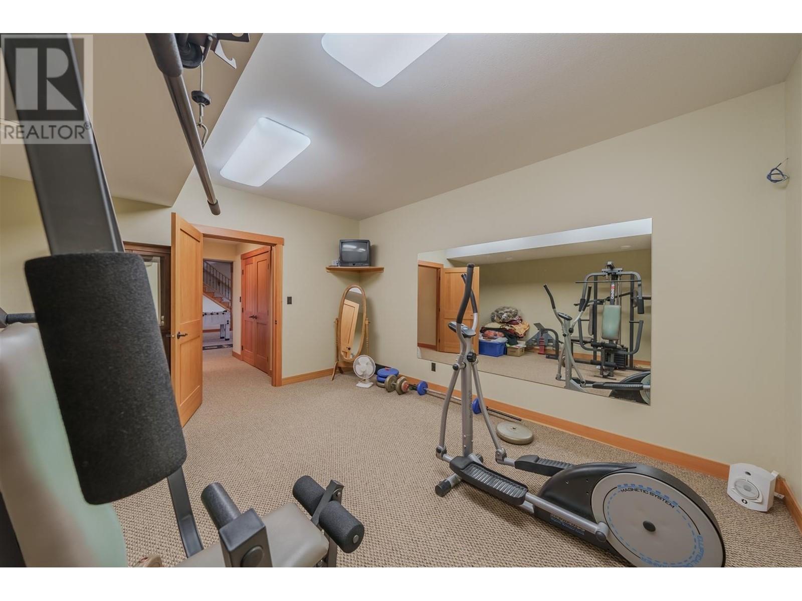 5834 Green Lake North Road, 70 Mile House, British Columbia  V0K 2K1 - Photo 34 - R3010724