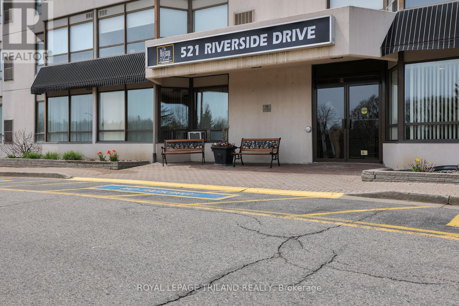 Photo 2 of 48 for 415 - 521 Riverside Drive