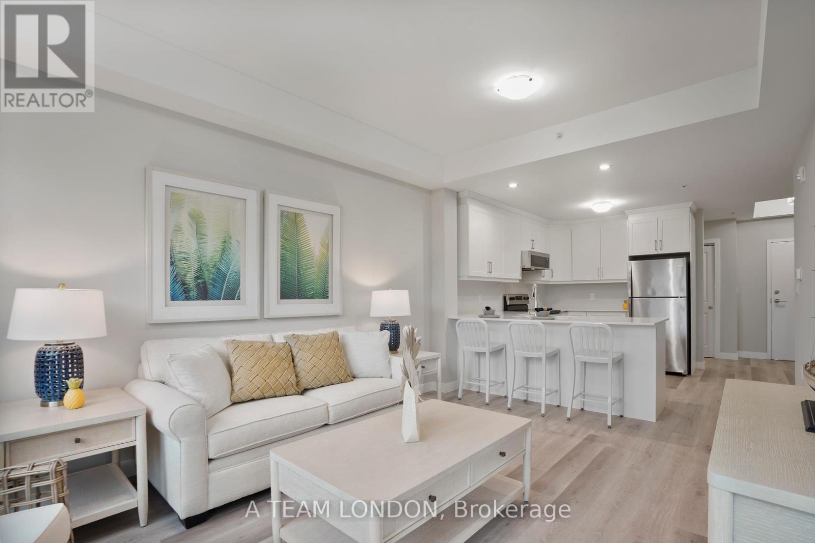 212 - 100 THE PROMENADE, Central Elgin, Ontario