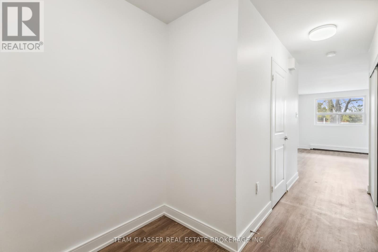 250 - 1570 Adelaide Street N, London North, Ontario  N5X 2L7 - Photo 5 - X12193277