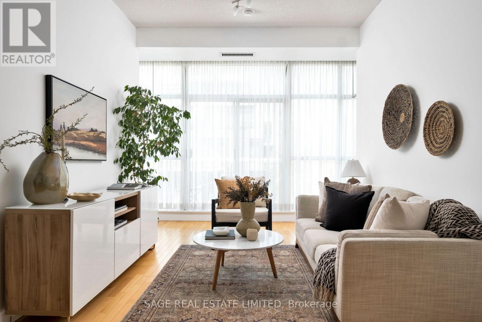 512 - 601 Kingston Road, Toronto, Ontario  M4E 3Y2 - Photo 2 - E12193076