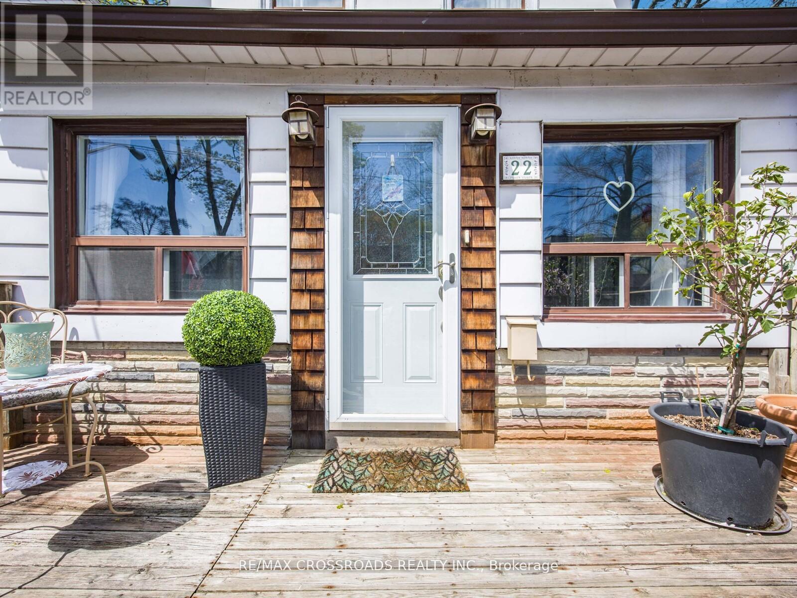 22 Ivy Avenue, Toronto (South Riverdale), Ontario  M4L 2H7 - Photo 23 - E12193081