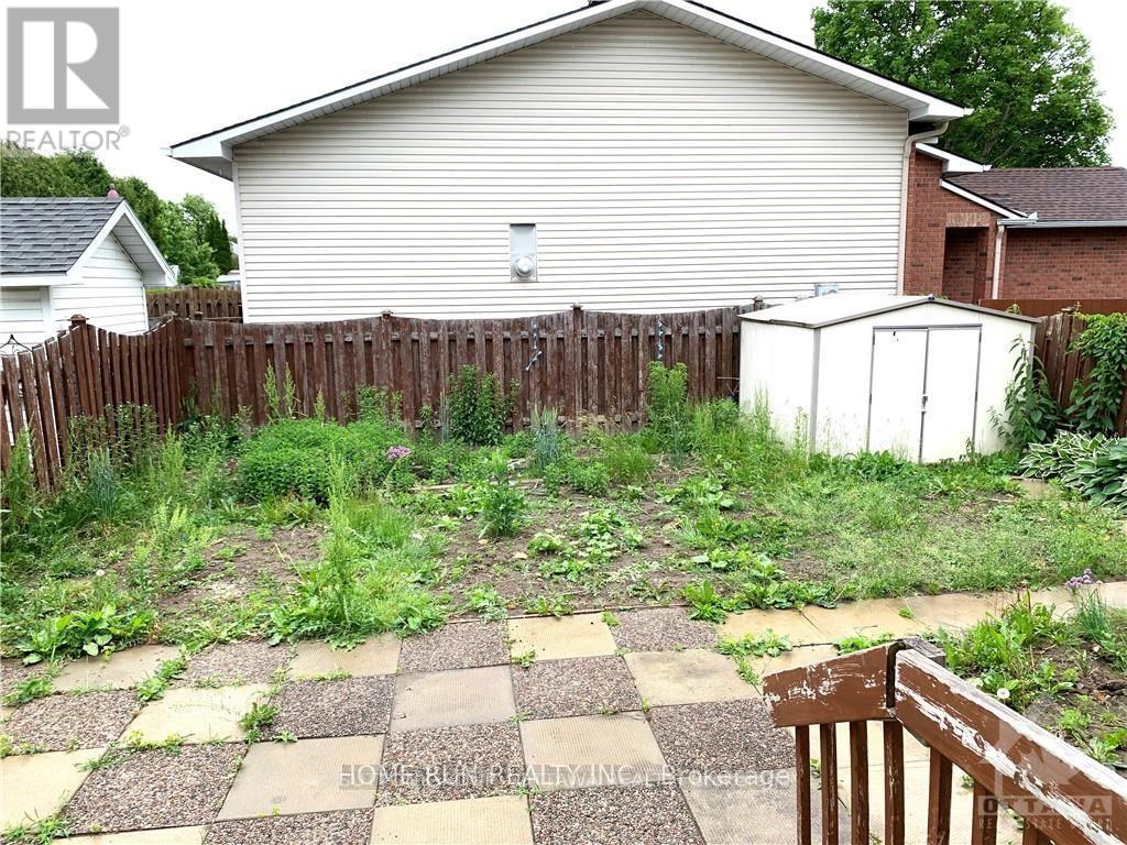 1747 Belcourt Boulevard, Ottawa, Ontario  K1C 7M2 - Photo 15 - X12193205