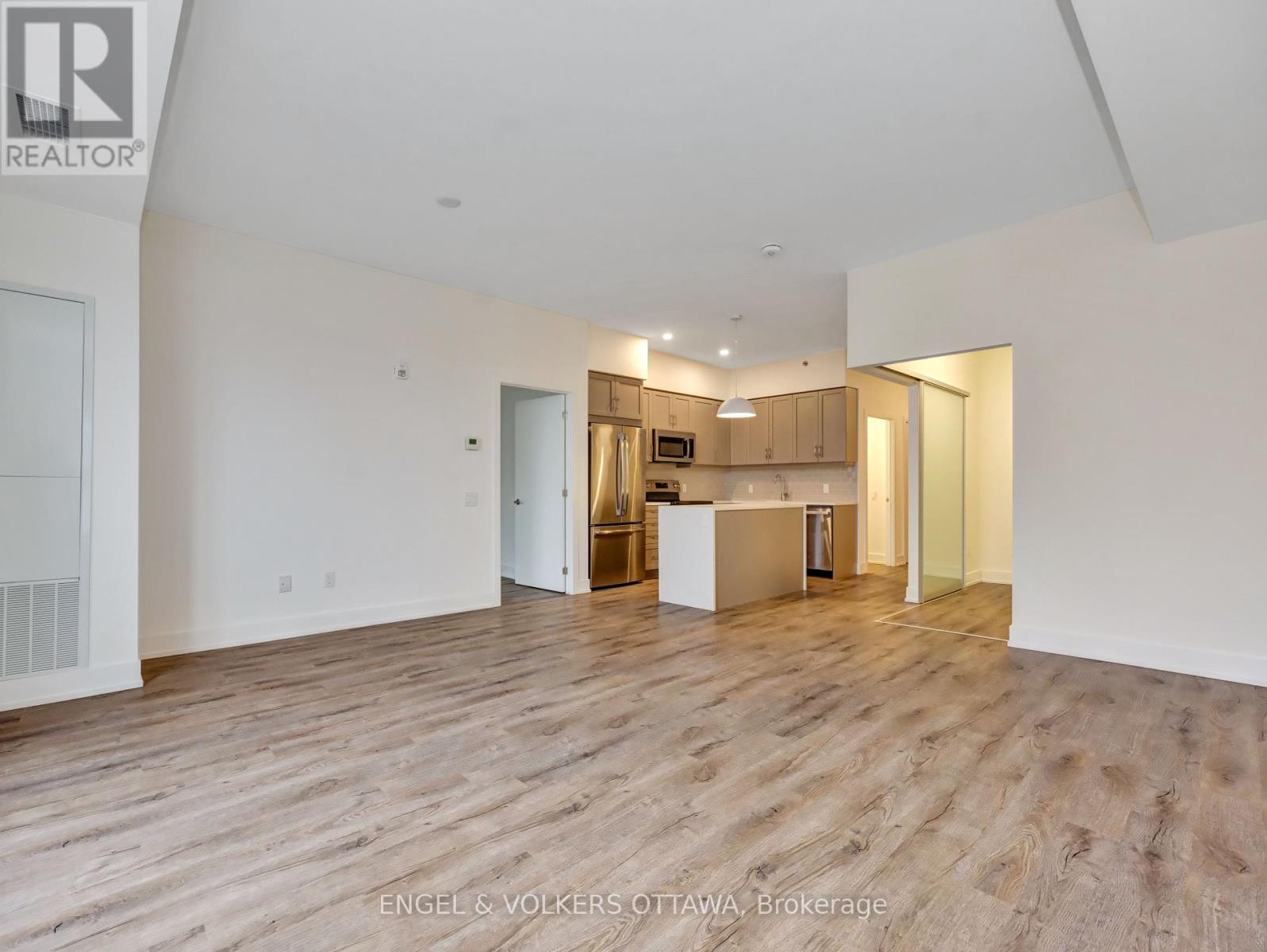 303 - 280 Crichton Street, Ottawa, Ontario  K1M 1W4 - Photo 9 - X12193222