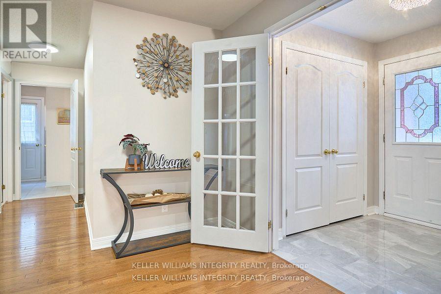 Property at 9 SHANNONDOE CRESCENT image 5