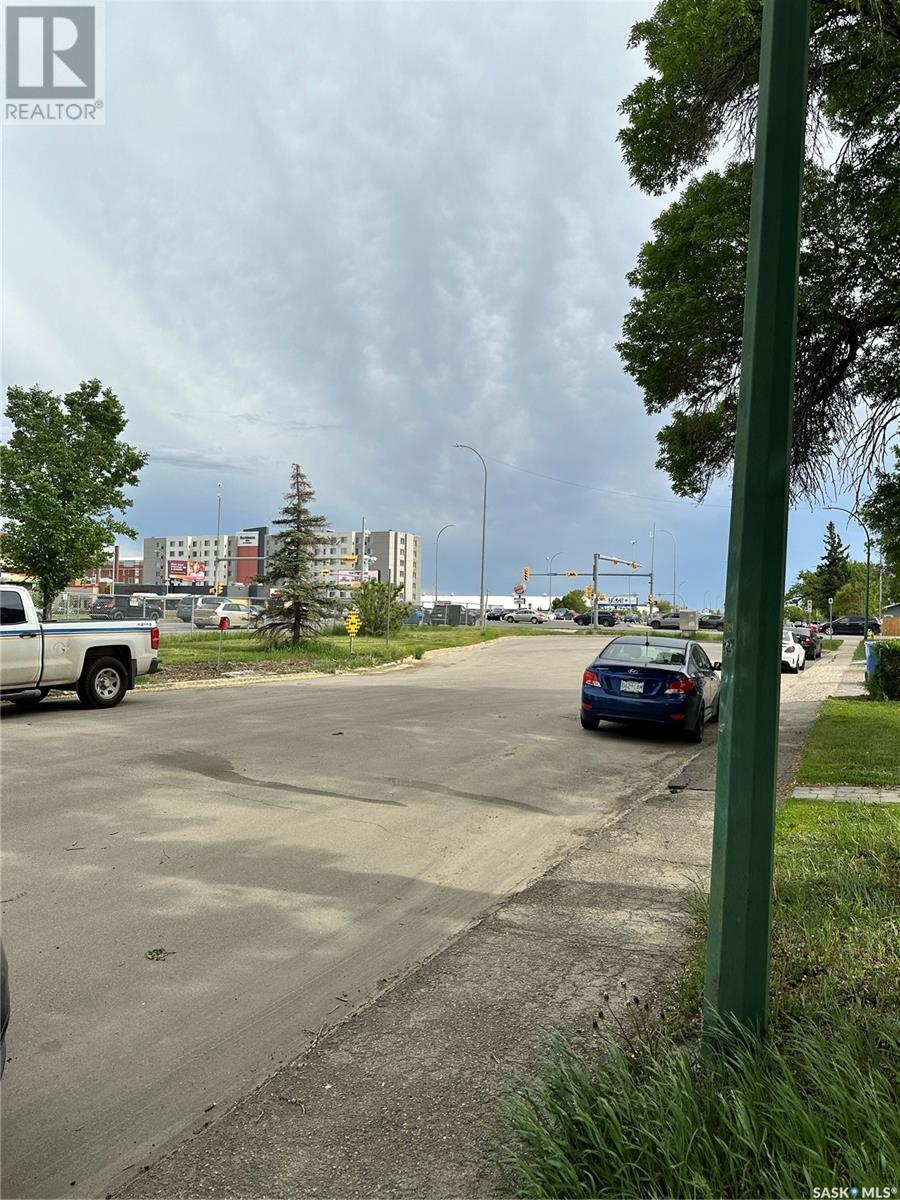 Property at 1450 Alexandra STREET image 4