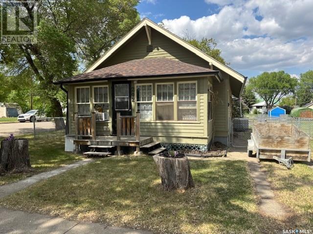 202 Sixth AVENUE E, Canora, Saskatchewan
