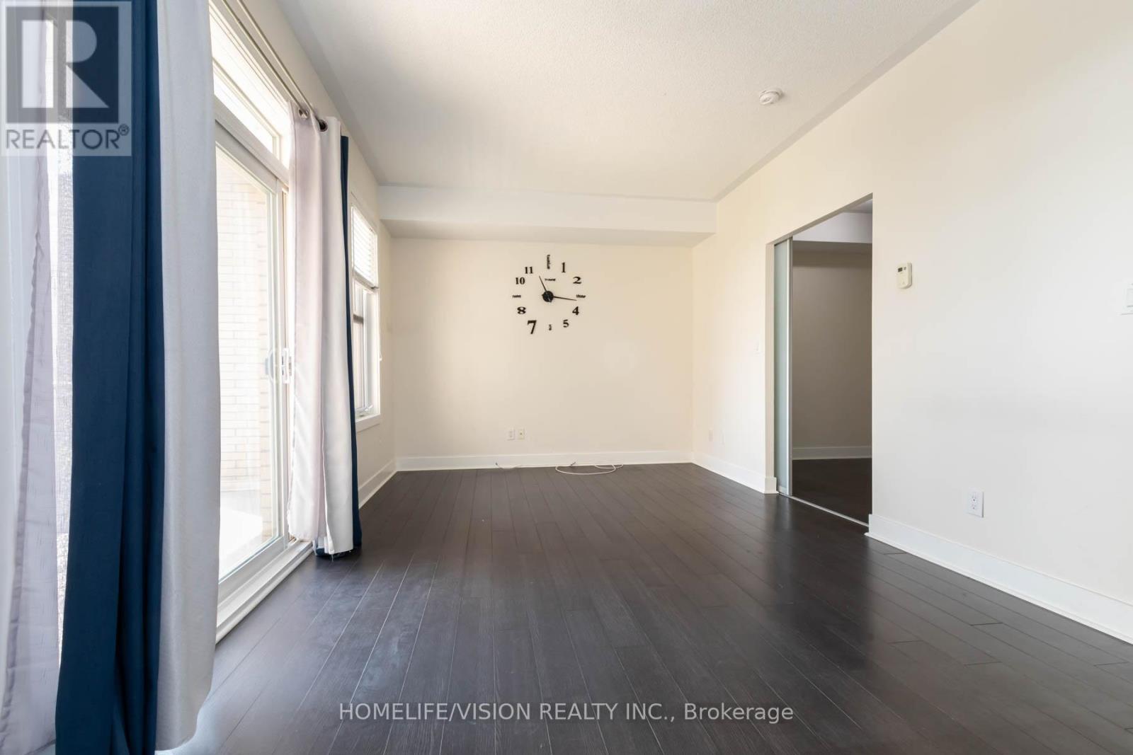 332 - 28 Prince Regent Street, Markham, Ontario  L6C 0V5 - Photo 4 - N12172180