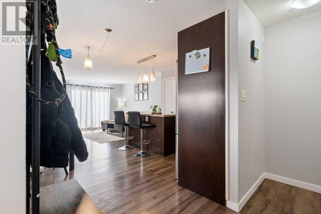 2118 & 2120 23 Avenue Sw, Calgary, Alberta  T2T 0W1 - Photo 4 - A2224311