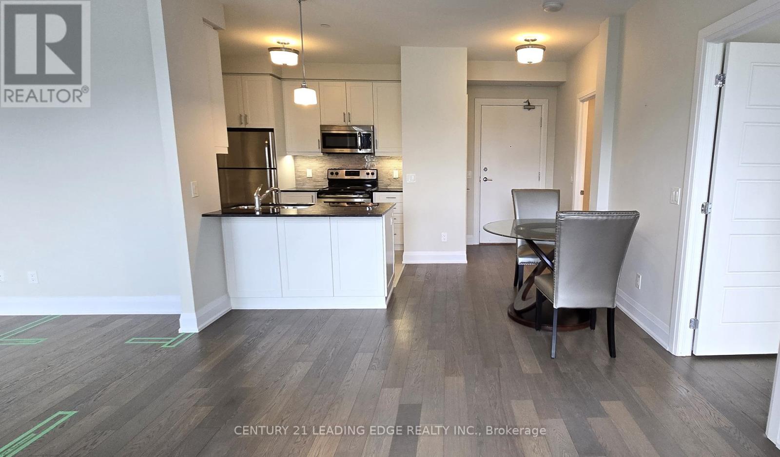 325 - 7 Bond Crescent, Richmond Hill, Ontario  L4E 1E6 - Photo 7 - N12192165