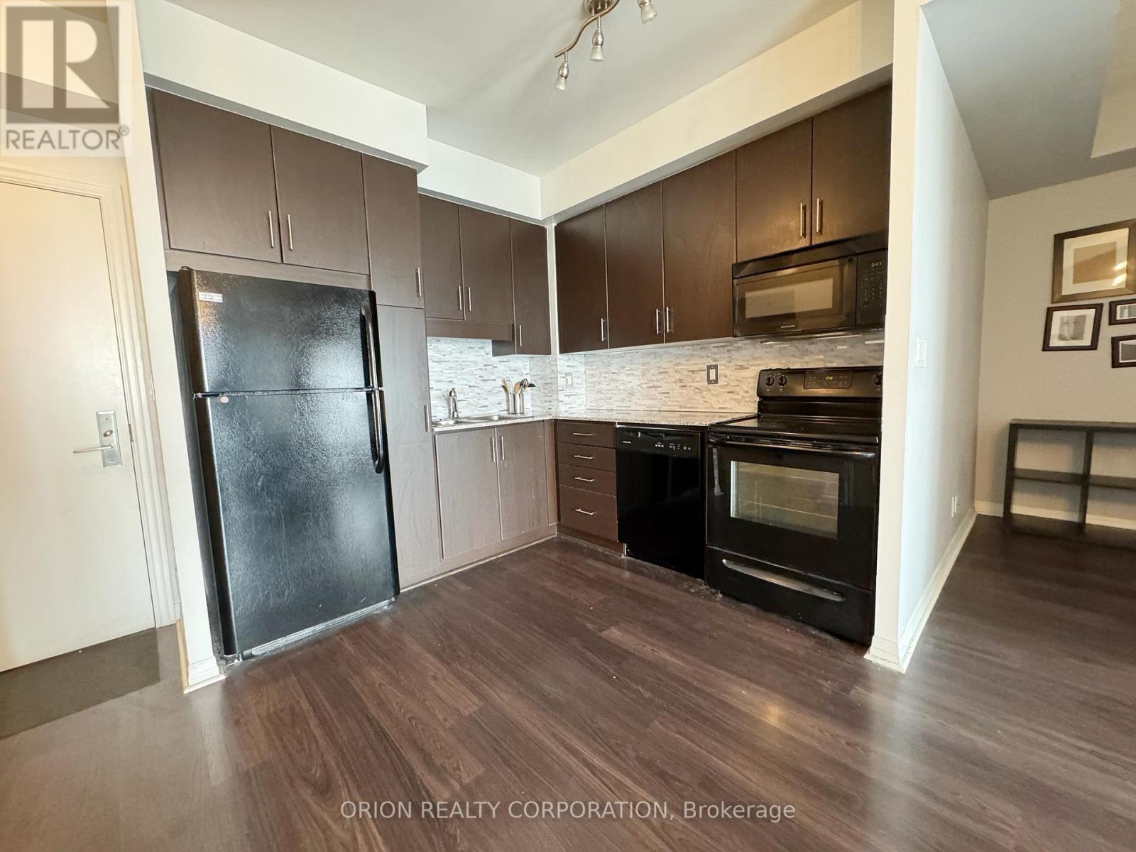 2308 - 30 Heron's Hill Way, Toronto (Henry Farm), Ontario  M2J 0A7 - Photo 2 - C12144792