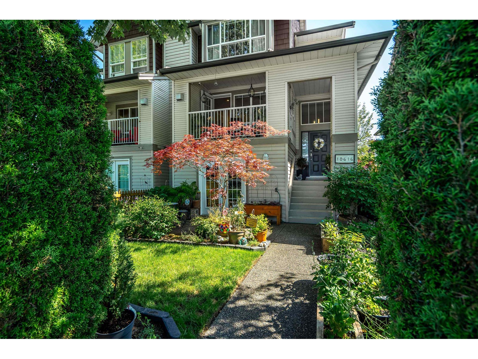 18616 65 AVENUE, surrey, British Columbia
