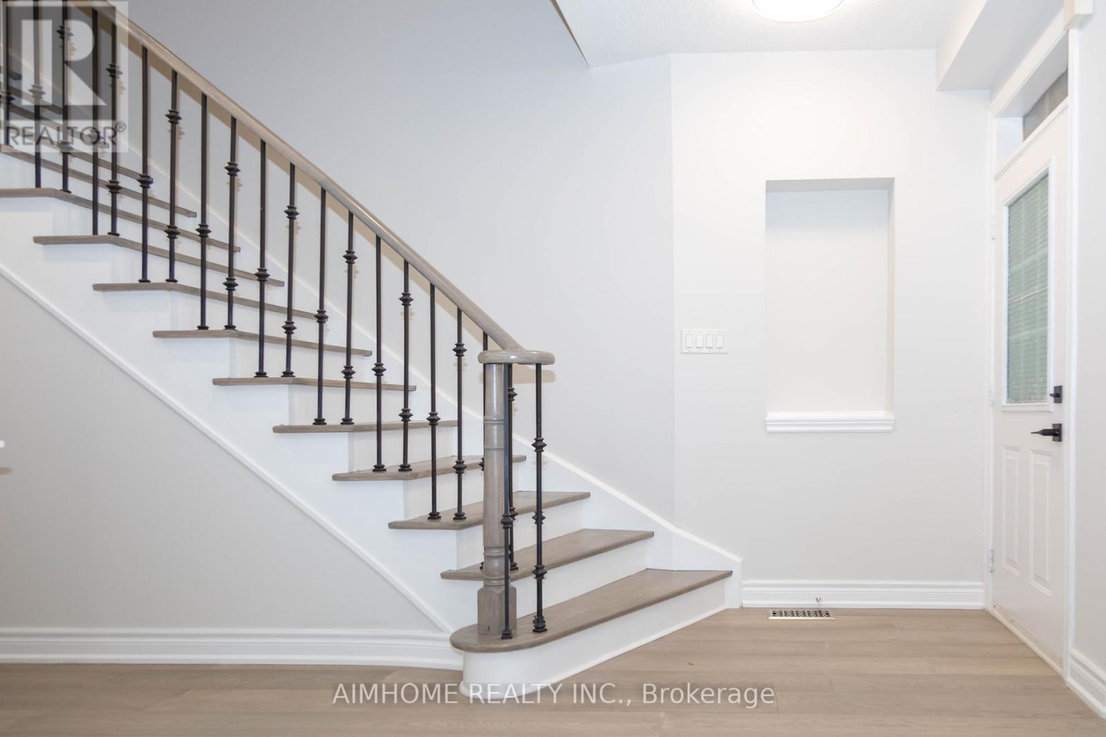 51 Brower Avenue, Richmond Hill, Ontario  L4E 4Y5 - Photo 13 - N12192474