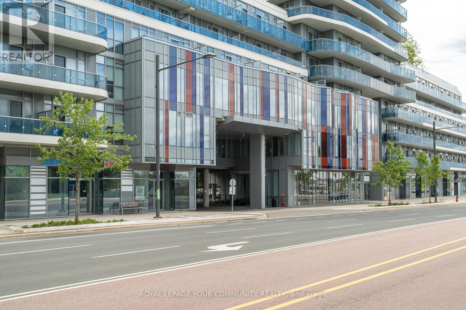 1222 - 9471 Yonge Street, Richmond Hill (Observatory), Ontario  L4C 0Z5 - Photo 3 - N12192541