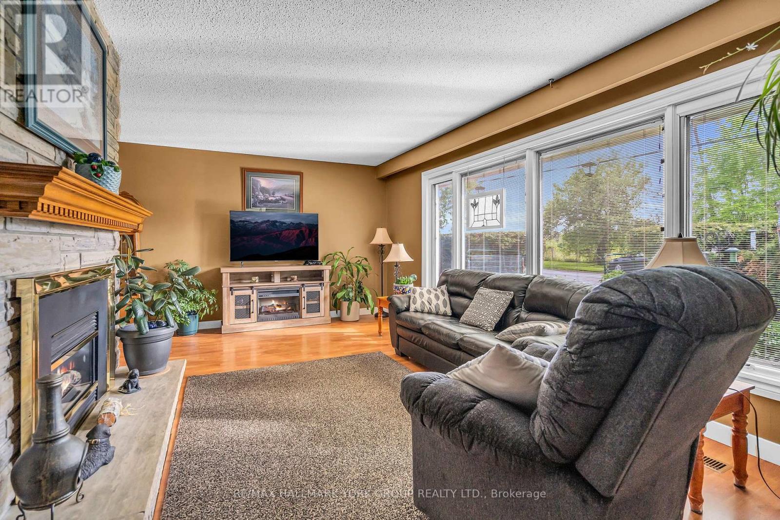 49 Kay Avenue, Georgina (Virginia), Ontario  L0E 1N0 - Photo 8 - N12192709