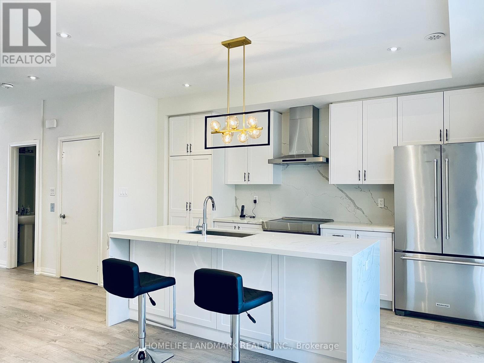 33 George Kirby Street, Vaughan (Patterson), Ontario  L6A 0K5 - Photo 4 - N12192737