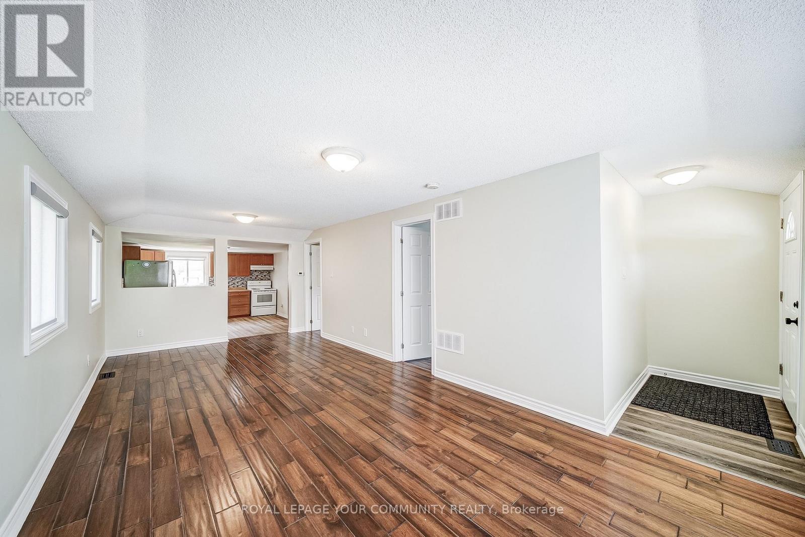 95 Dunkirk Avenue, Georgina (Sutton & Jackson's Point), Ontario  L0E 1R0 - Photo 12 - N12192575