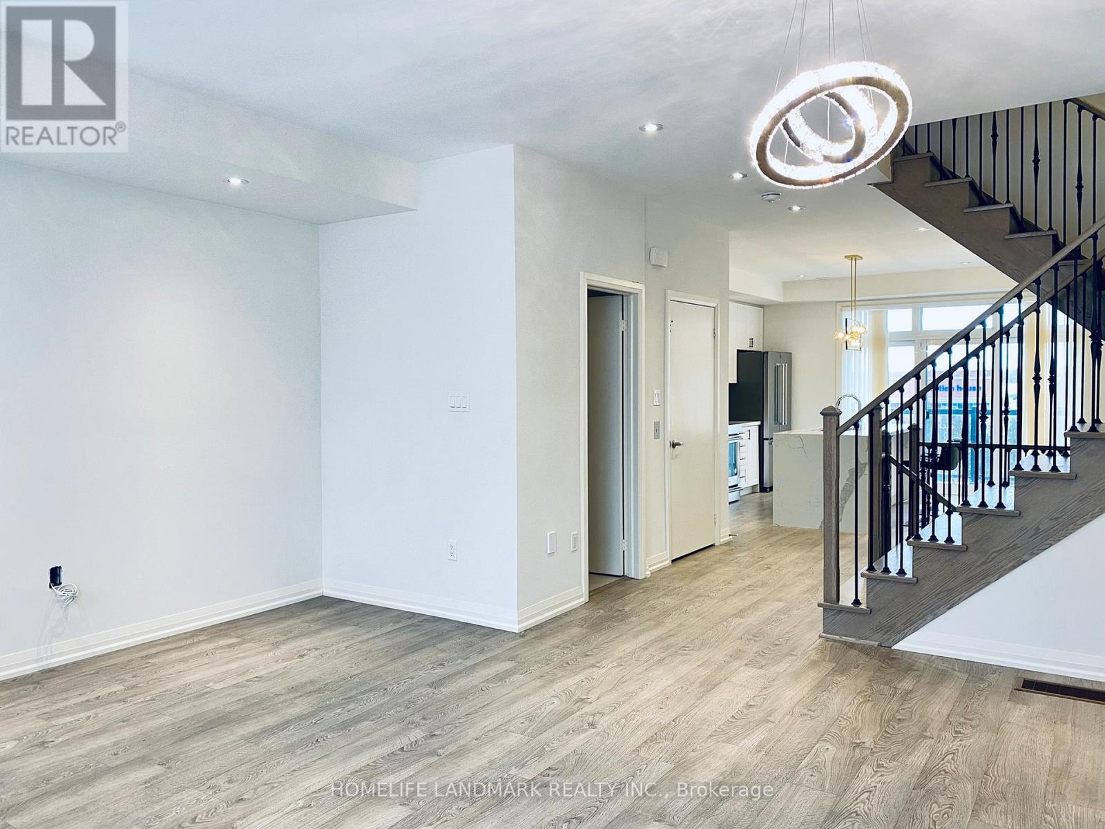 33 George Kirby Street, Vaughan (Patterson), Ontario  L6A 0K5 - Photo 9 - N12192737