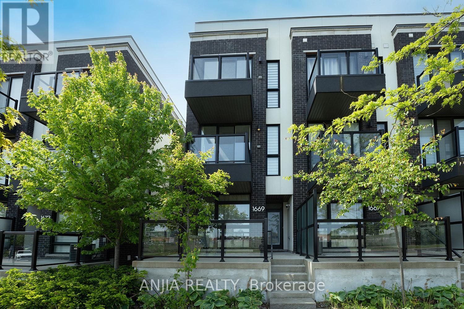 1669 BUR OAK AVENUE, Markham, Ontario
