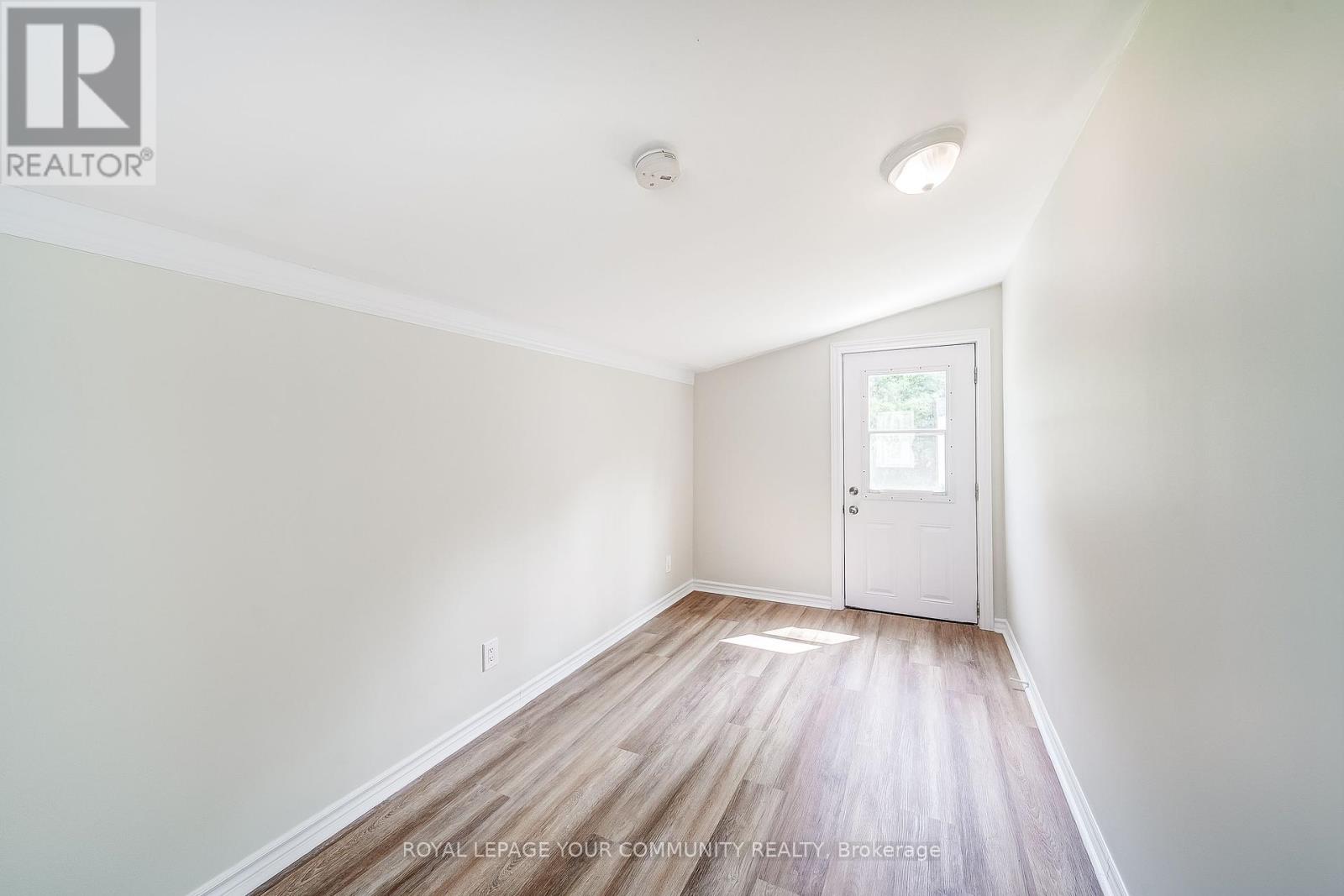 Property at 95 DUNKIRK AVENUE image 3