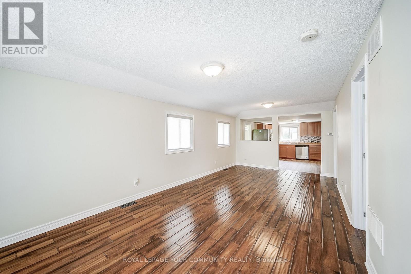 95 Dunkirk Avenue, Georgina (Sutton & Jackson's Point), Ontario  L0E 1R0 - Photo 13 - N12192575